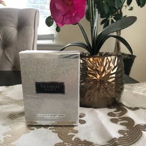 Victoria’s Secret  Angel Eau De Parfum